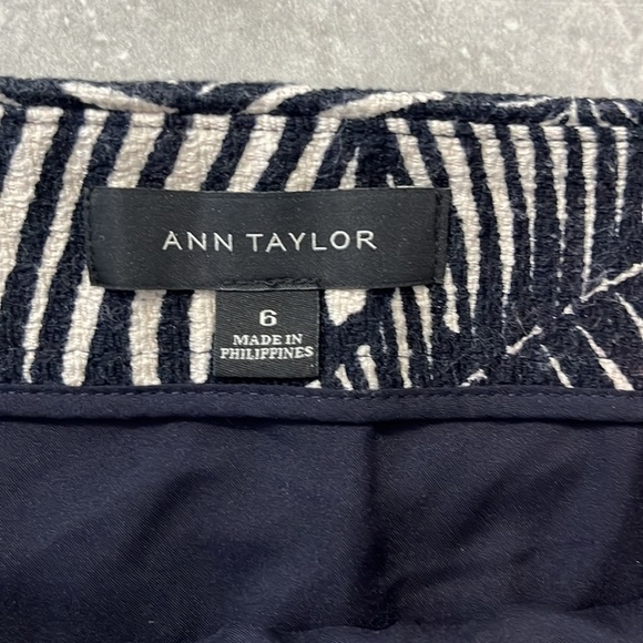 Black and White Leaf Pattern mini Skirt - Picture 3 of 8